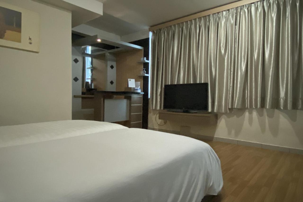 Oyo 3457 Hotel Duta 잠비 외부 사진