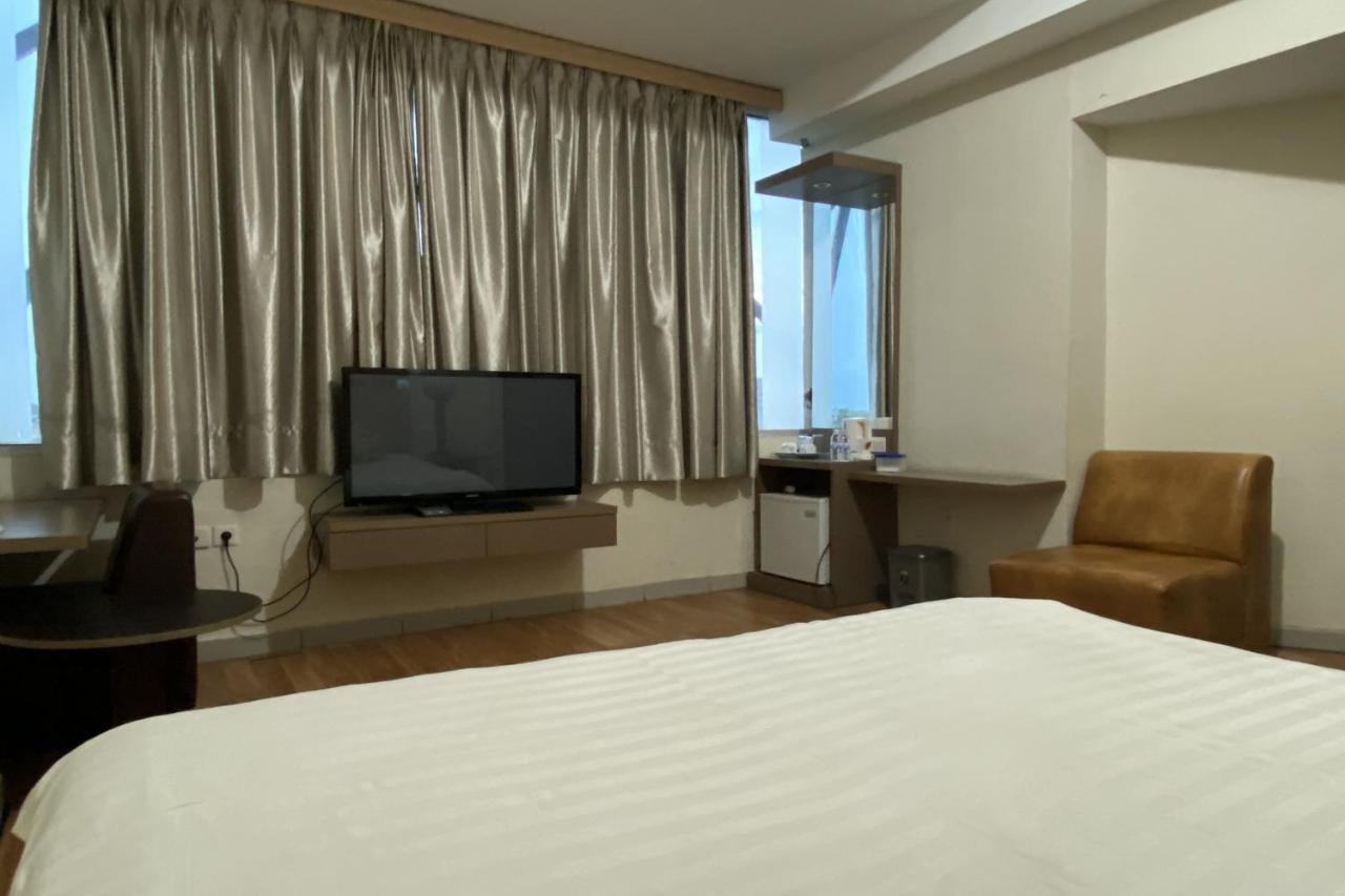 Oyo 3457 Hotel Duta 잠비 외부 사진